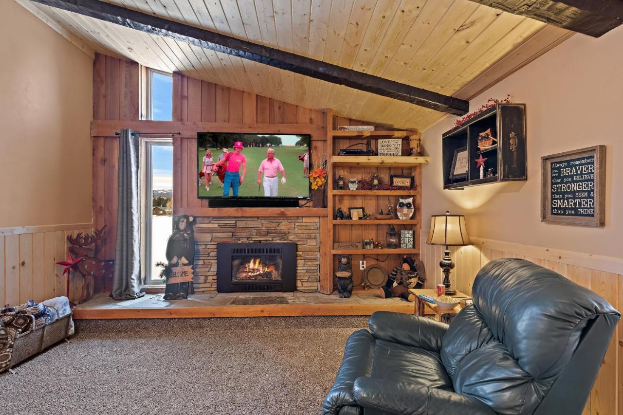 Huckleberry Hollow By Kabino Hot Tub Firepit Ps2 Satellite Grill Wifi Golf Course Island Park Exterior photo